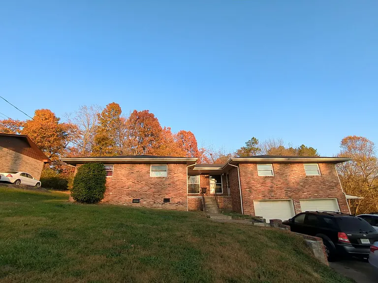 4669 Cary Ln — Photo 3