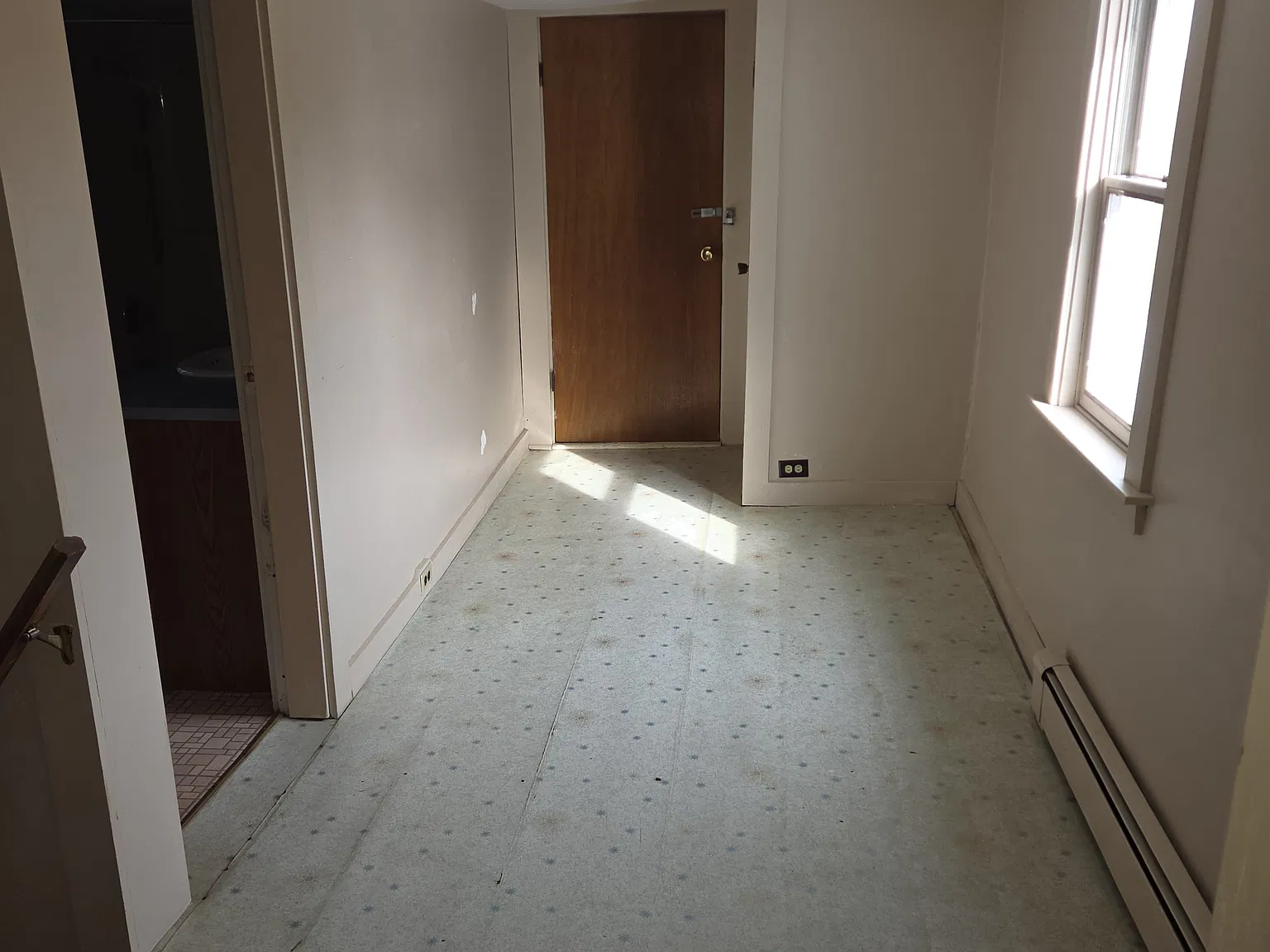3 bed, 1614 sqft, $1,350 — Photo 4