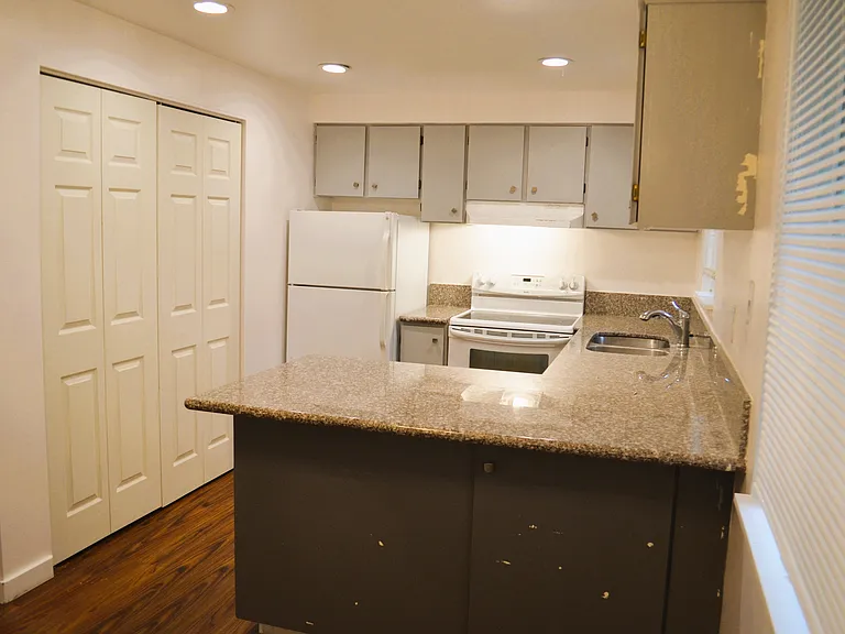 319 Linn Ave #319 — Photo 16