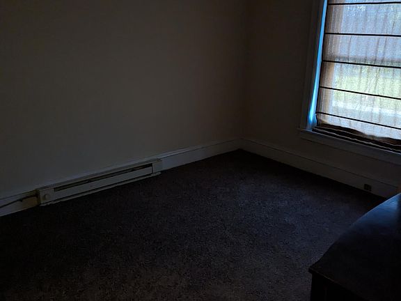 2nd image of 133 W Laurel St #1