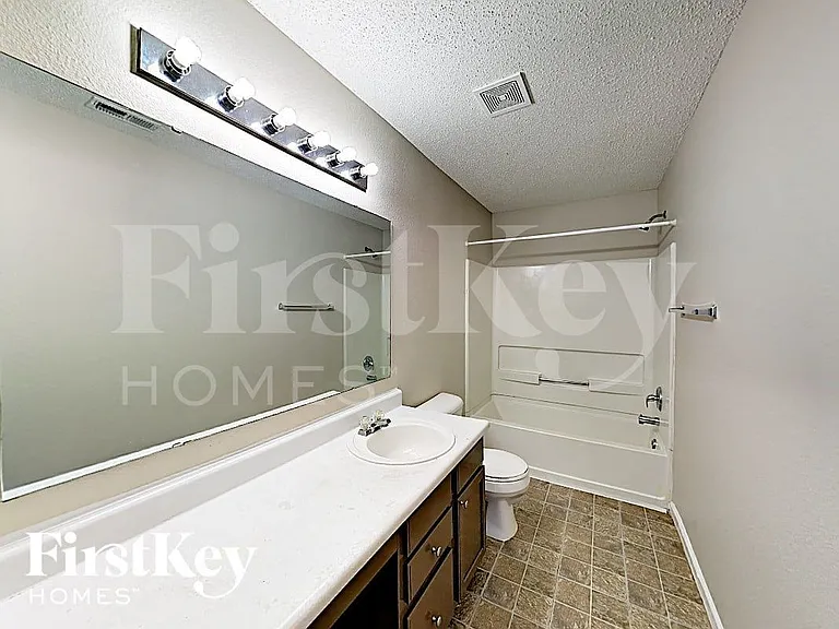 6646 Kinnerton Dr — Photo 11