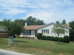 1888 Heritage Dr, Decatur, IL 62521