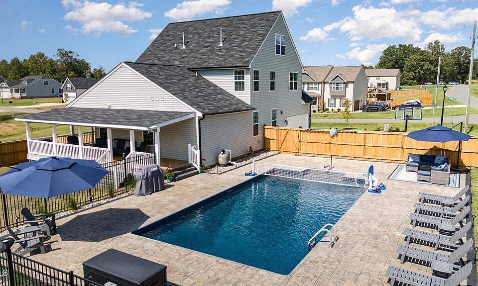 1st image of 1302 Reading Ct