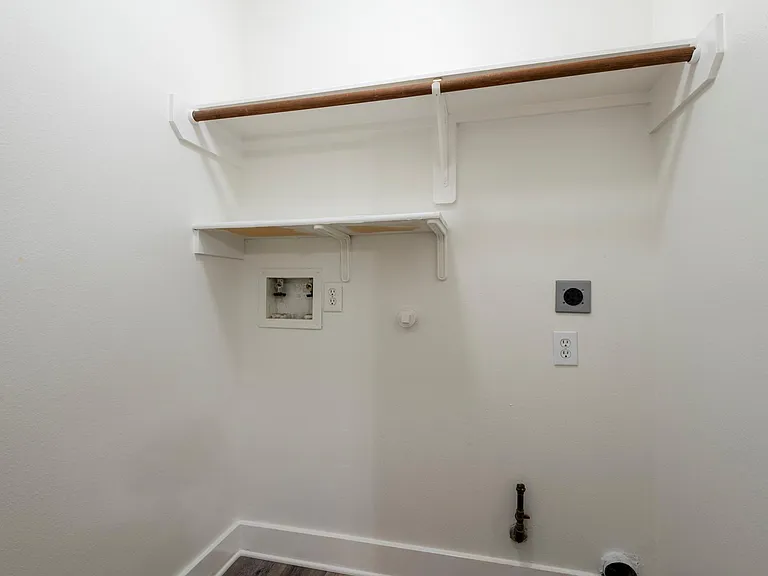 9622 Farrell Dr — Photo 15