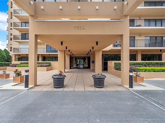 3rd image of 7550 Hinson St APT 10B