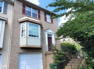 300 Crossing Rd, Fredericksburg, VA 22406