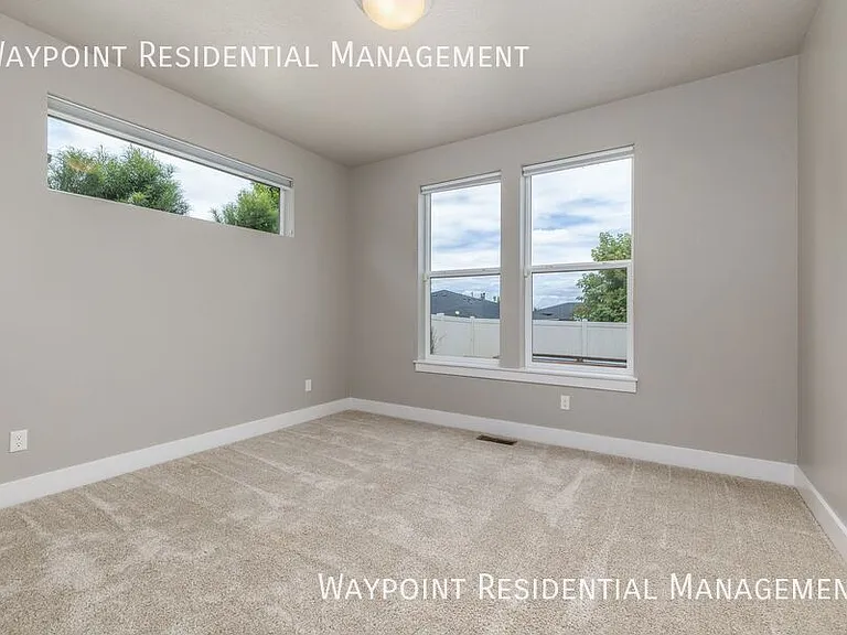 478 W Oak View Dr — Photo 35