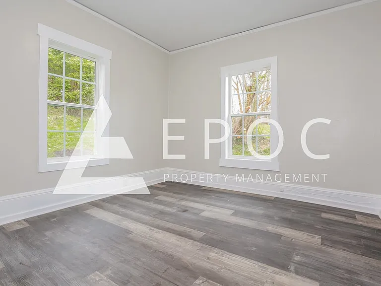 638 Wesley Dr — Photo 7