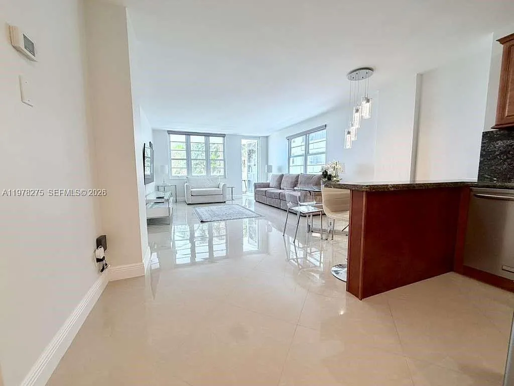 The Decoplage Condo — Photo 3