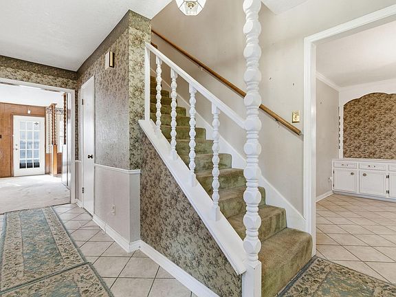 5th image of 211 Shenandoah Dr