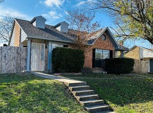 7046 Pineberry Rd, Dallas, TX 75249