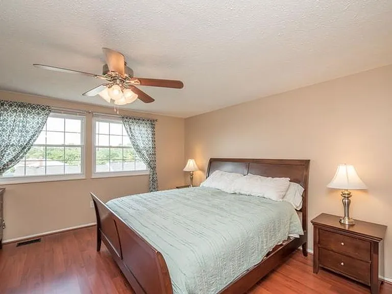 1746 Springfield Ln — Photo 18