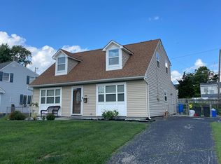 2821 Newberry Rd, Philadelphia, PA 19154