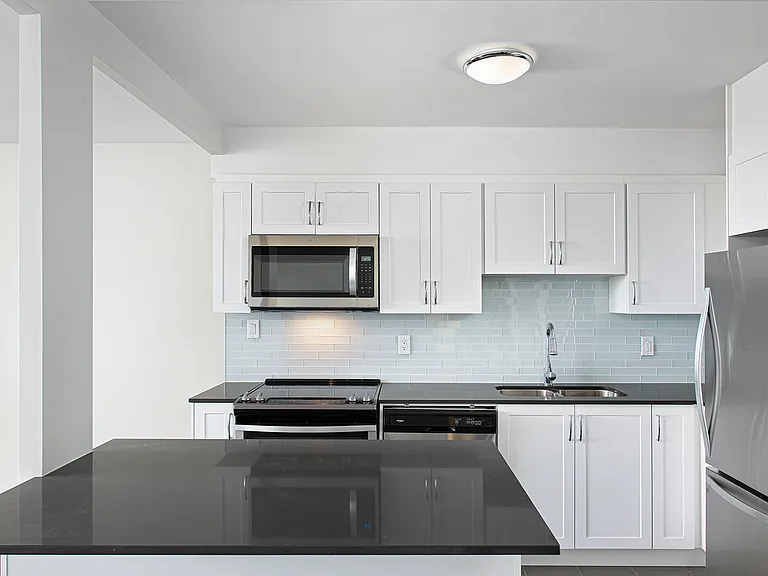 65 Forest Manor Rd — Photo 4