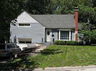 9616 E 26th St S, Independence, MO 64052