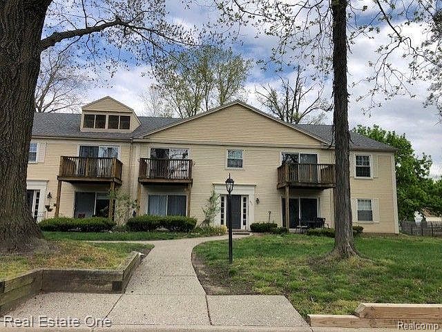 1st image of 904 Chestnut Hill Dr APT D