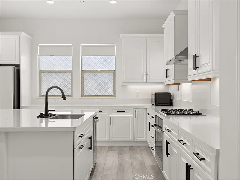 27448 Pioneer Ct — Photo 13