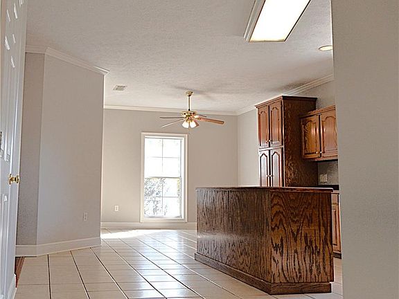 5th image of 144 Saint Clair Rd