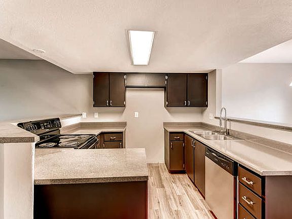 4th image of 2275 S Pitkin Way APT C