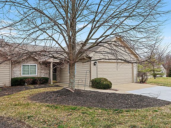 3rd image of 2456 Hickory Glen Ln