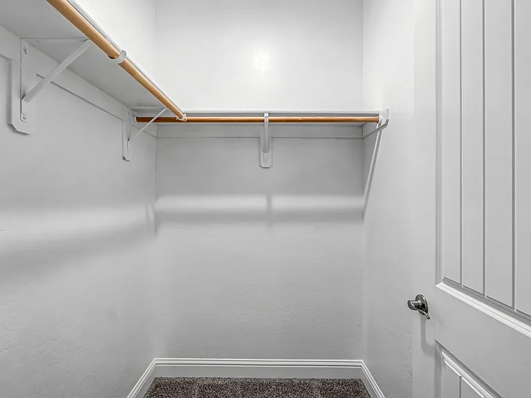 1683 N Ryan Ave — Photo 11