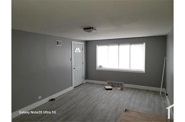 Building Photo - 9676 S Oglesby Ave