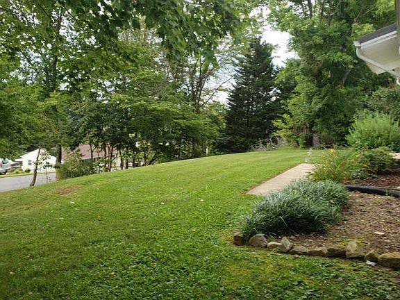 5th image of 707 Meadowview Dr