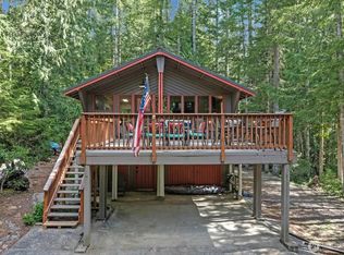 31 N Deer Ln E, Hoodsport, WA