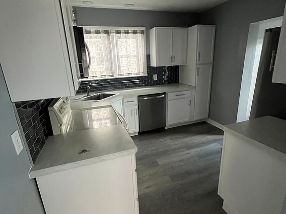 5th image of 545 Parkview Ave