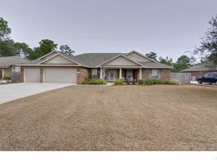 2076 Resort St, Navarre, FL 32566