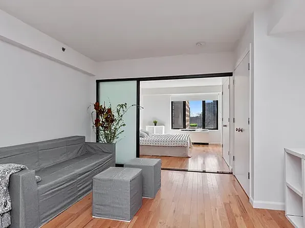 189 Avenue C APT 6C, New York, NY 10009