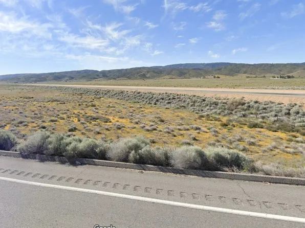 24450 Lancaster Rd, Lancaster, CA 93536