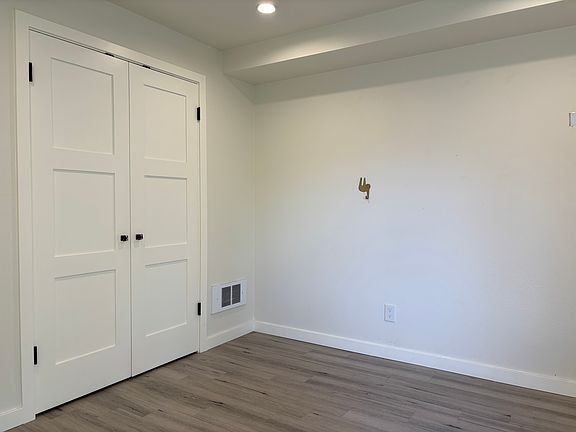 5th image of 3901 Fremont Ave N APT 402