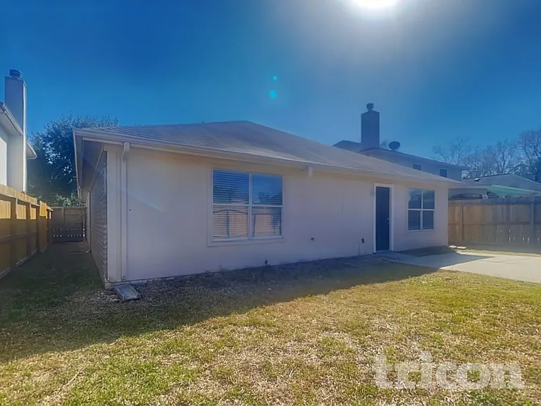 29418 Fox River Dr — Photo 19