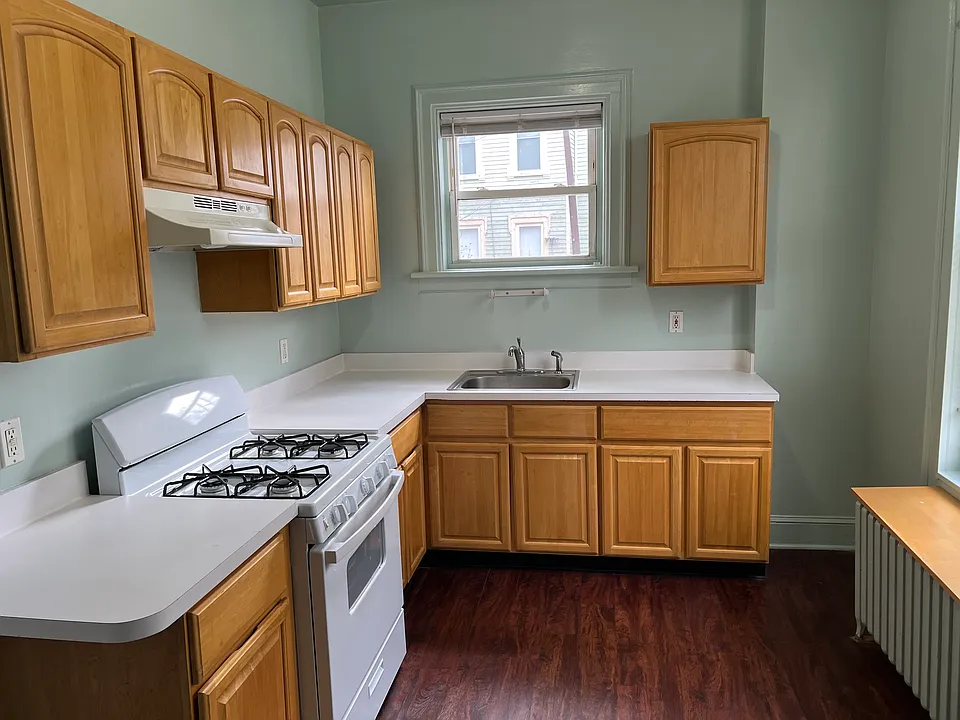 eat in kitchen