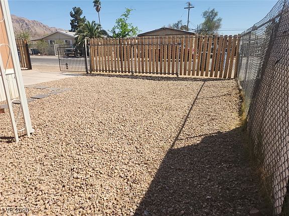 4th image of 5804 E Carey Ave