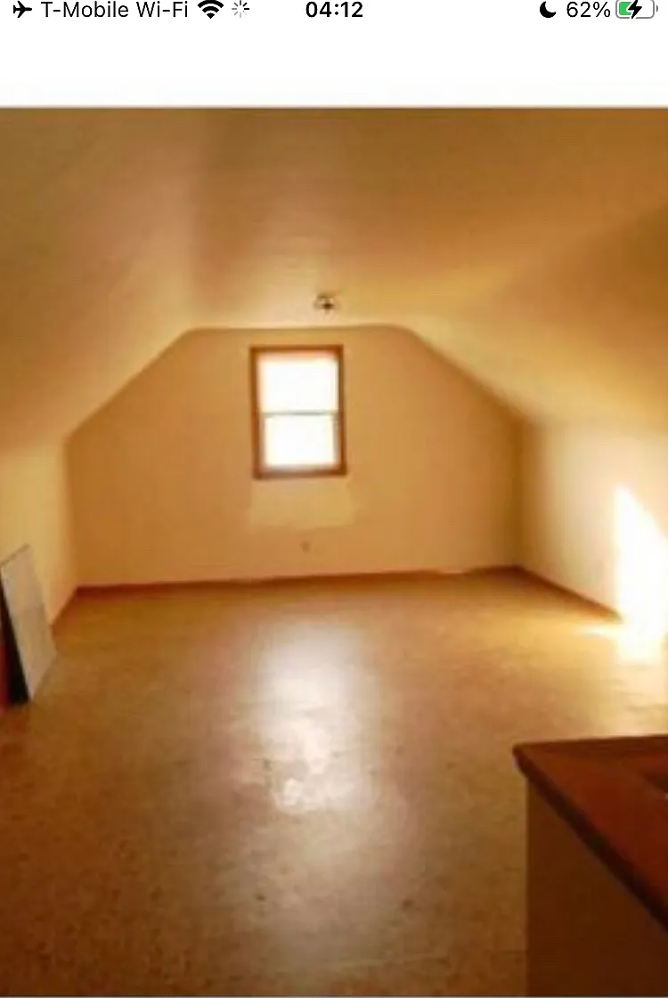 322 Hyde Ave — Photo 3