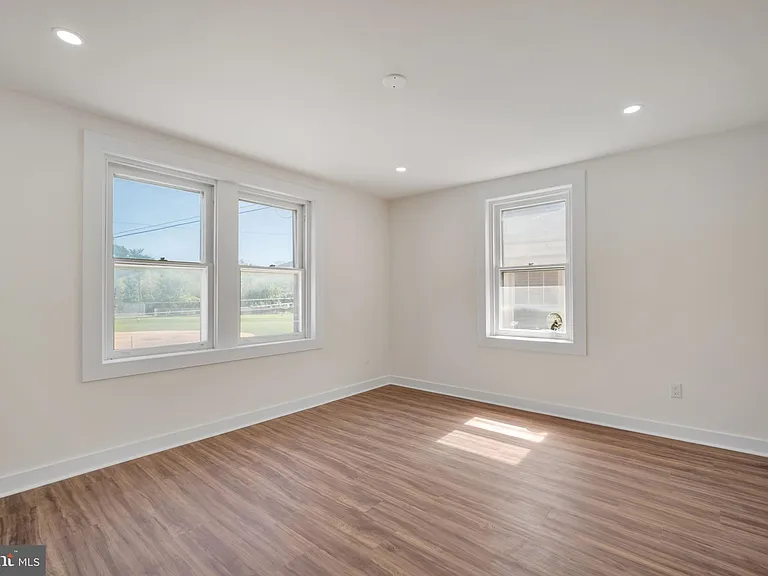 140 S Keswick Ave — Photo 11