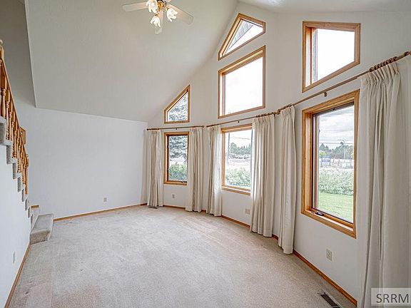 5th image of 946 S Bellin Rd