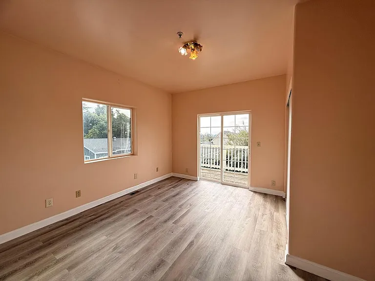 8027 Ney Ave — Photo 20