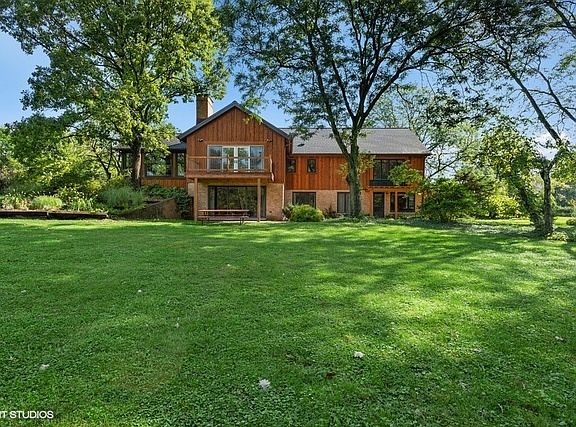 2nd image of 27W636 Swan Lake Dr