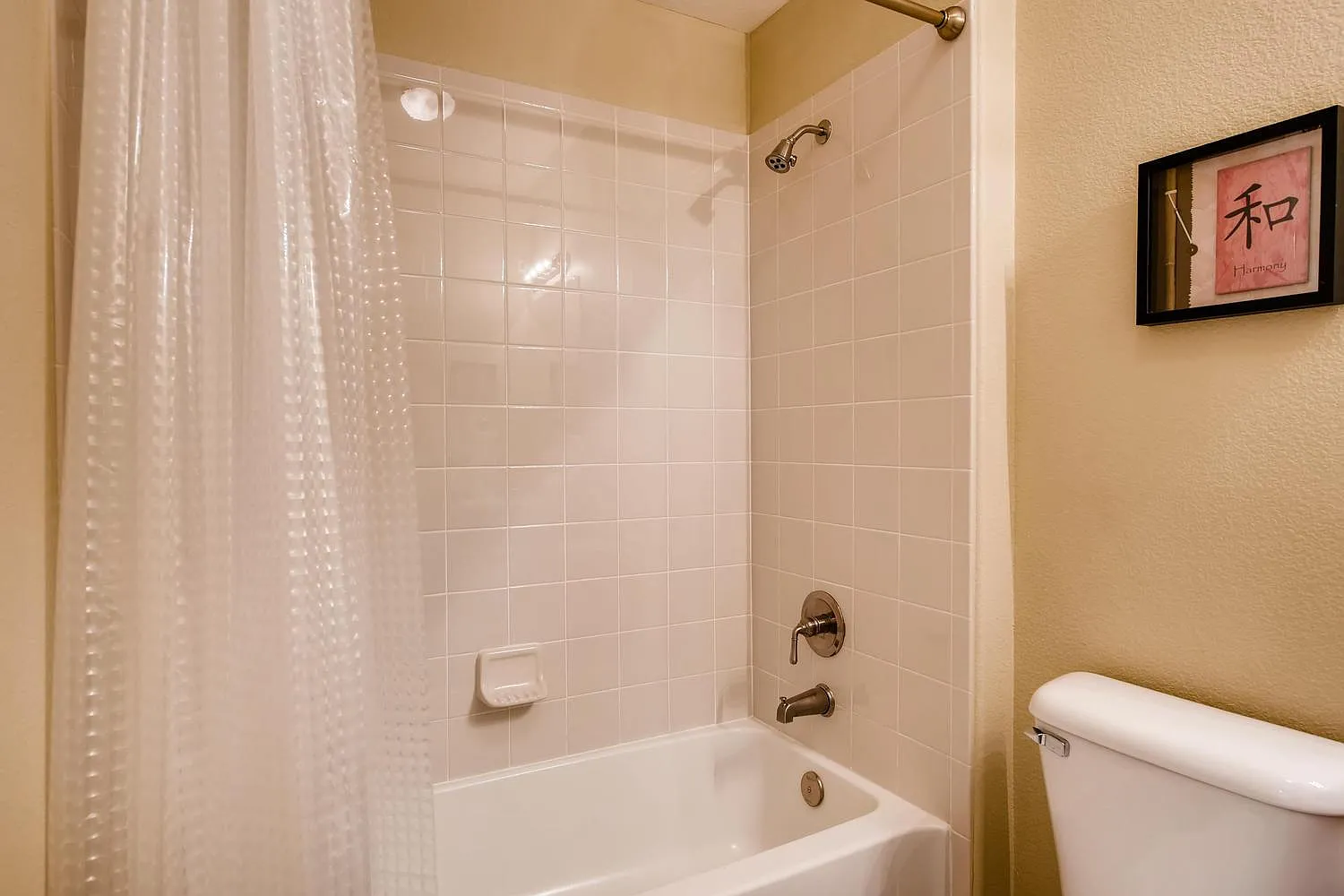 9059 E Panorama Cir — Photo 3