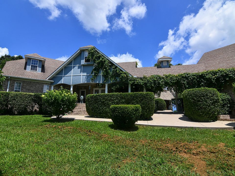 1st image of 440 Snow White Prince Ln