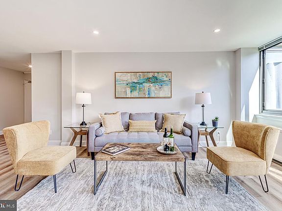5th image of 600 Roosevelt Blvd APT 312