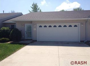 2045 Pratt Cir, Saint Peter, MN 56082