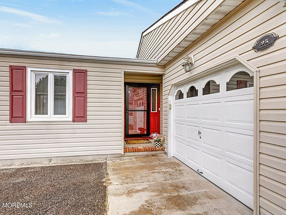4th image of 25 Plymouth Drive