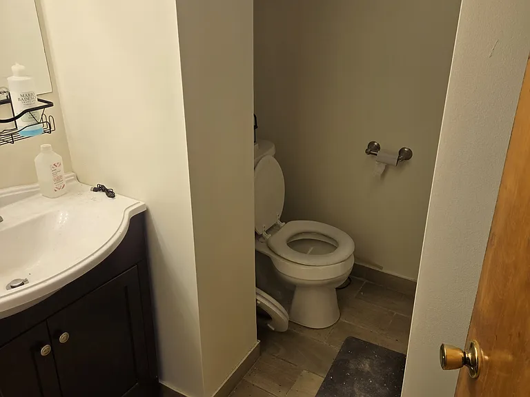 20204 Blackburn St — Photo 8