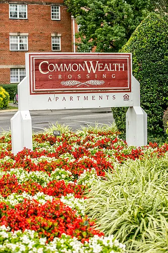 Commonwealth Crossing Photo 1