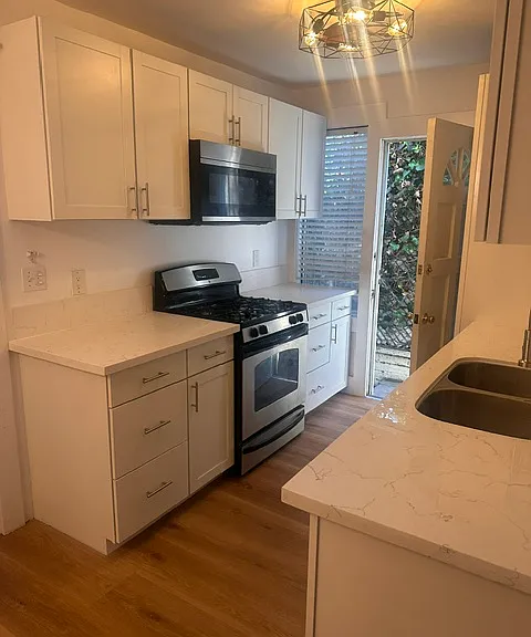 Kitchen with quartz countertops