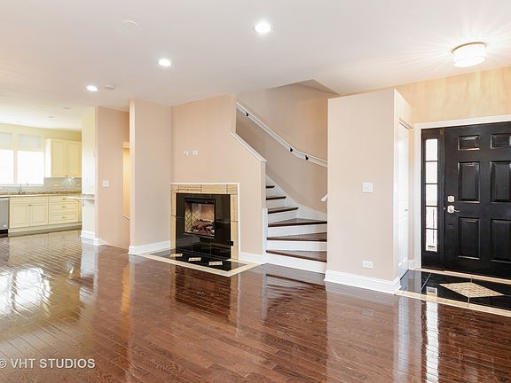 2nd image of 1133 E 83rd St Unit 142